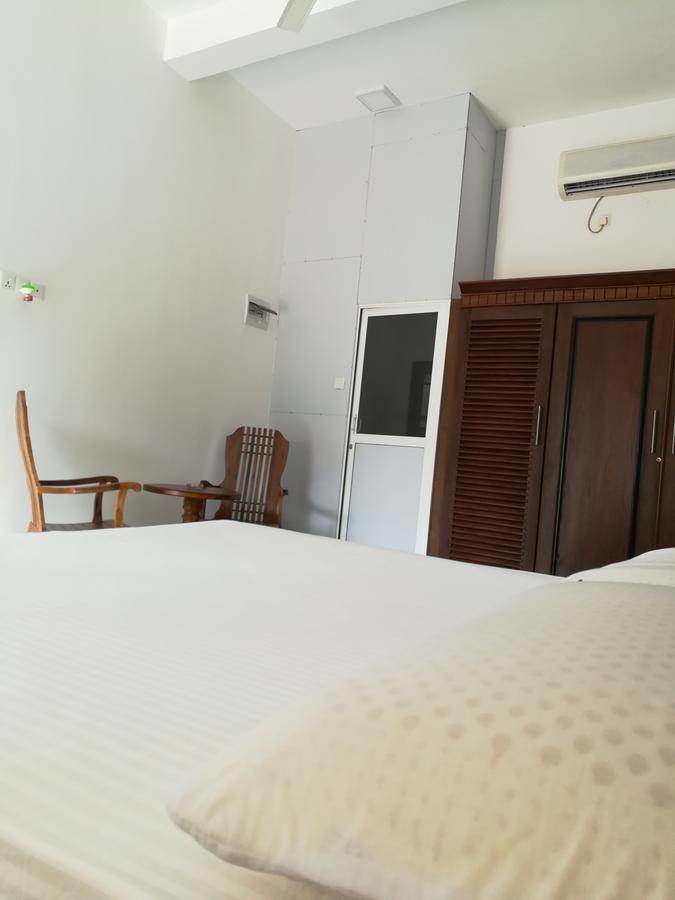 Sea Breeze Hotel Bentota Exterior foto