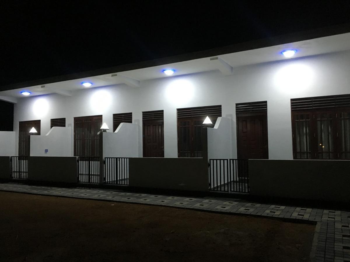 Sea Breeze Hotel Bentota Exterior foto